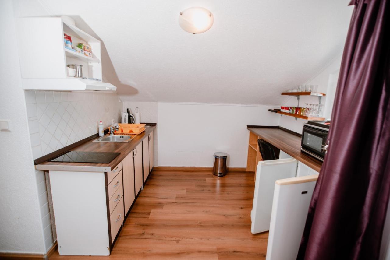 Appartement Apartmens Leona à Karlobag Extérieur photo