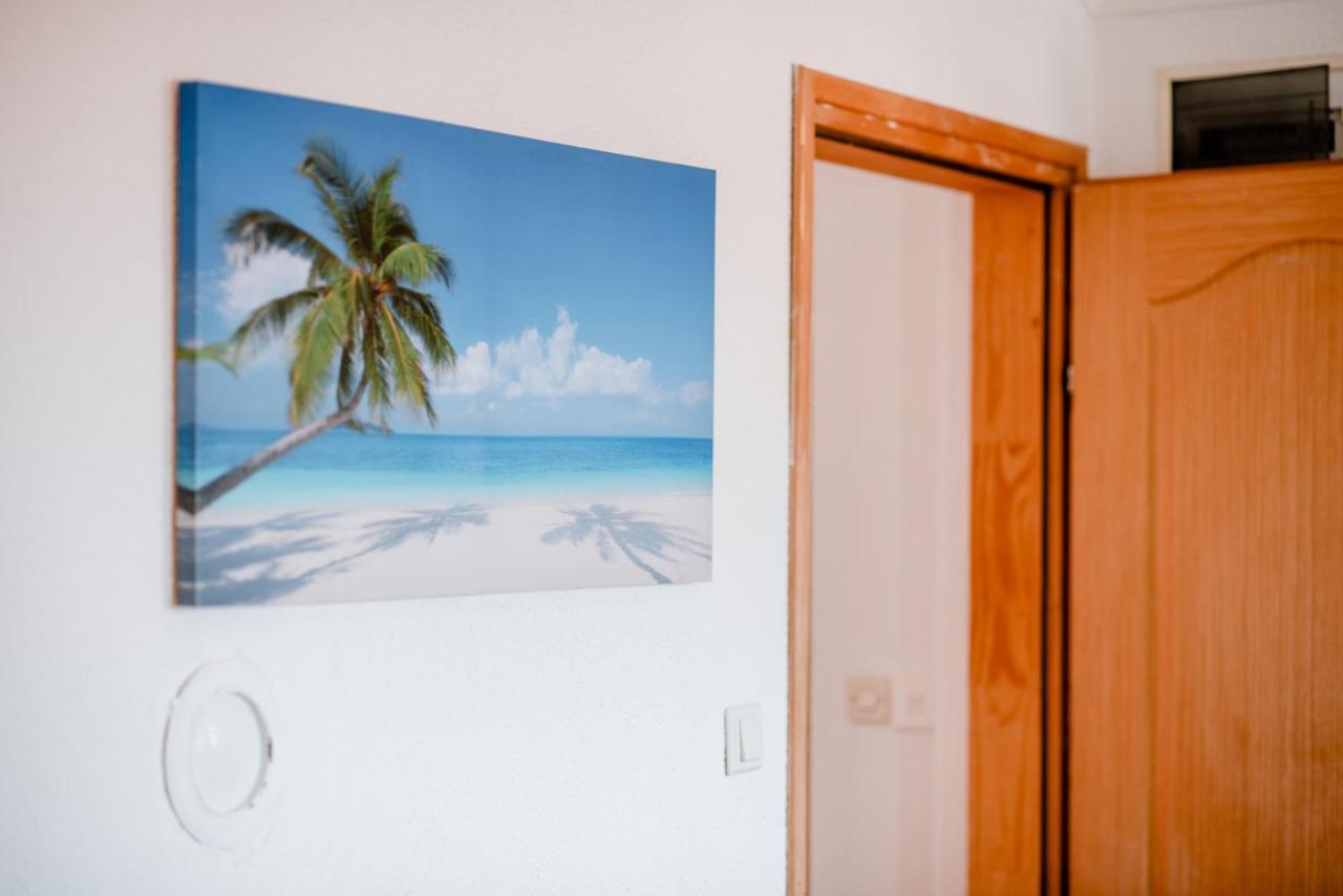 Appartement Apartmens Leona à Karlobag Extérieur photo