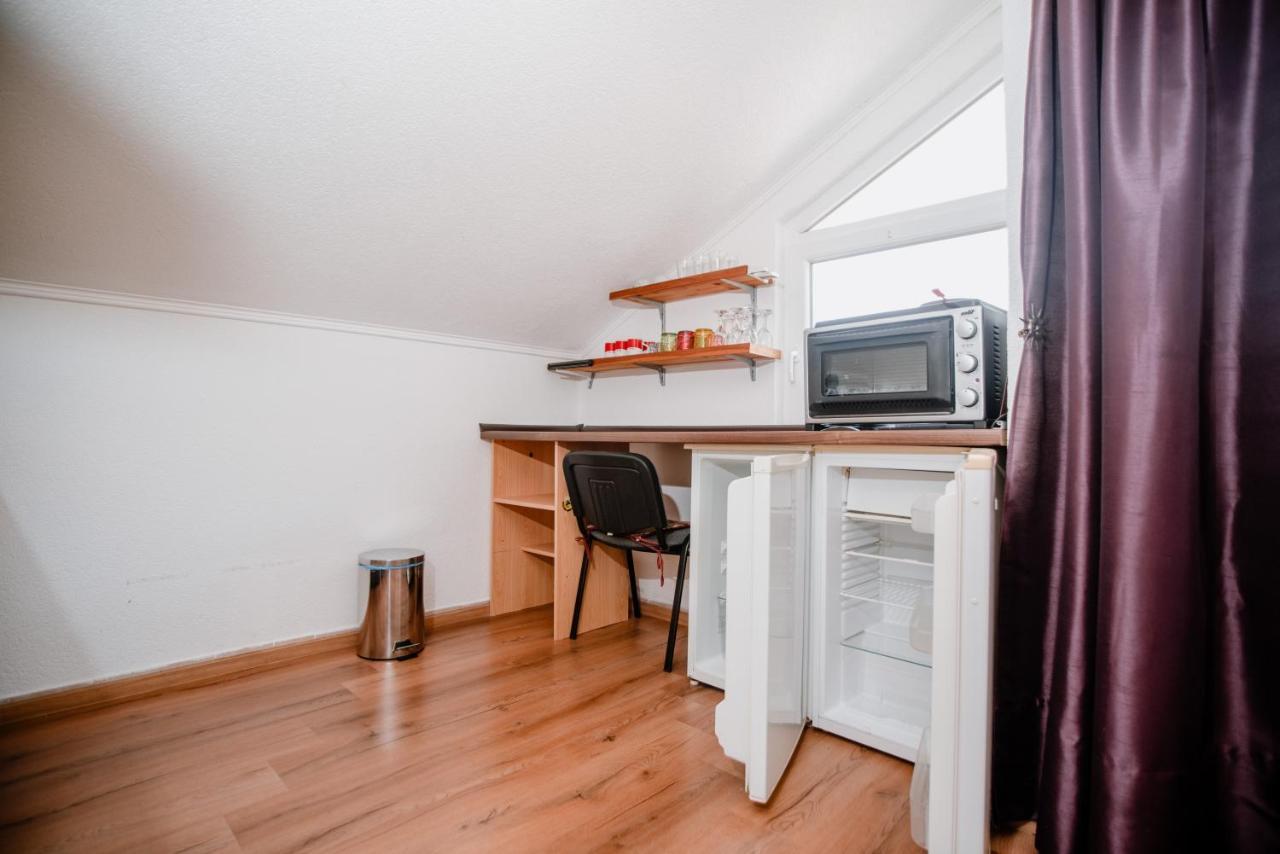 Appartement Apartmens Leona à Karlobag Extérieur photo